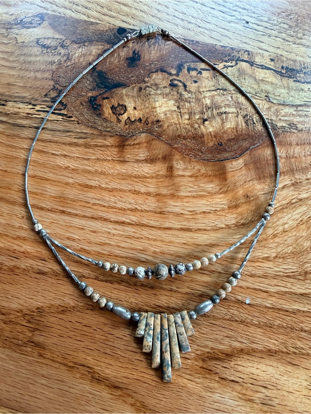 Vintage Natural jasper Stone Fan Pendant Necklace